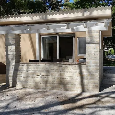 Tatil parkı Mimoza Bašanija